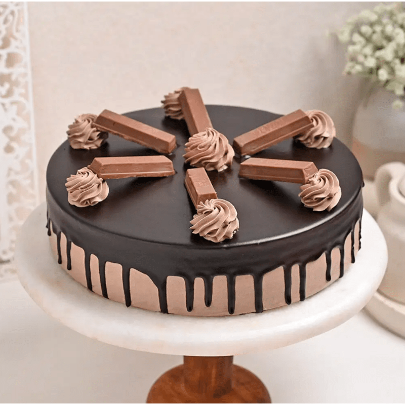 KitKat Chocolate Cake