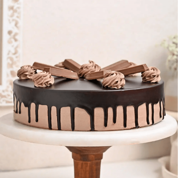 KitKat Cake